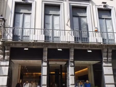 très belle surface commerciale