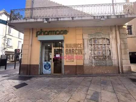 local 155 m² carpentras