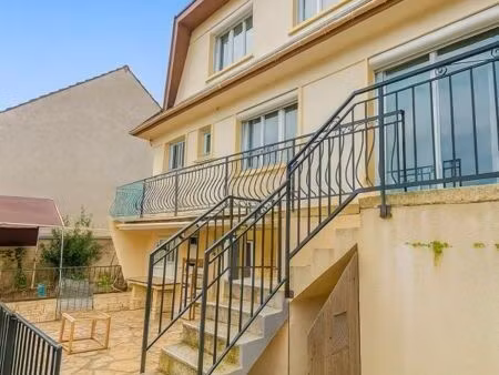 maison 5 pièces 162 m²