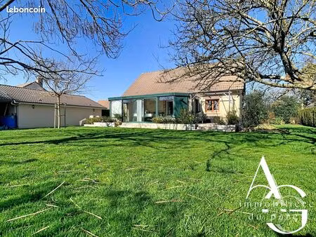 propriété 6 pièces 137 m²