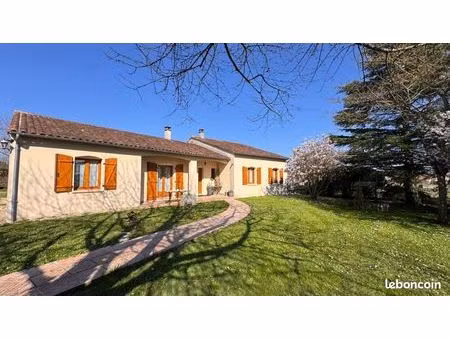 pavillon 6 pièces 146 m²