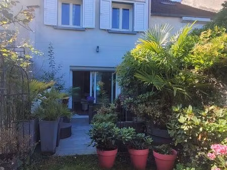 maison de ville 4 pièces 143 m²