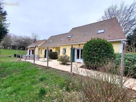 maison 10 pièces 236 m²