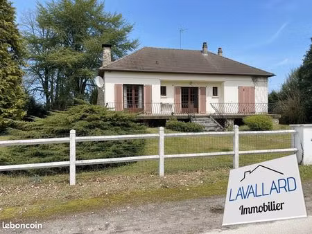 propriété 8 pièces 159 m²