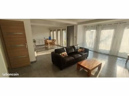 à louer – maison individuelle meublée 110 m² – 4 pièces – proche écoles et centre village