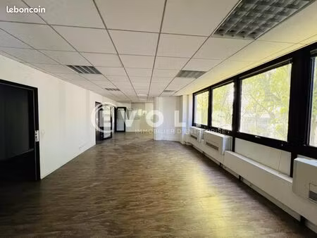 bureaux 530 m²