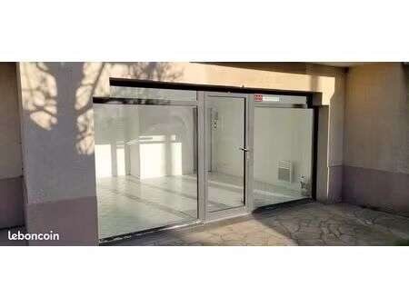 bureau 6m² dans local a villeparisis