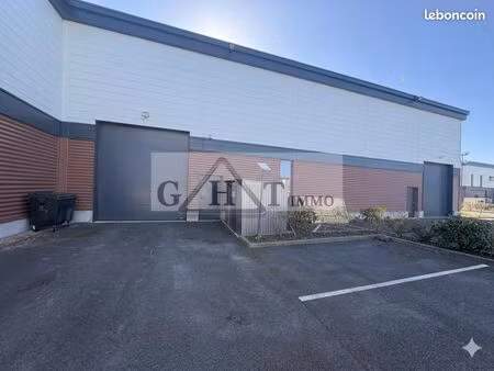 local industriel 247 m²