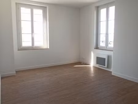 bureau de 13 m² – emplacement idéal à lamballe