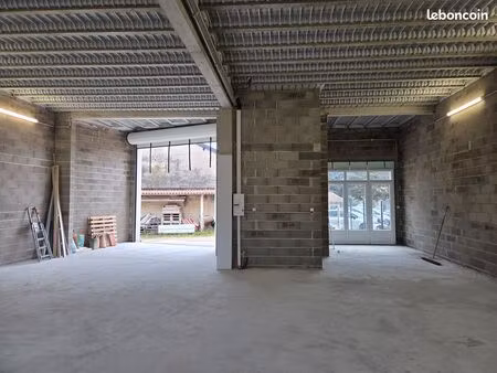 entrepôts stockage ou artisan 134m2