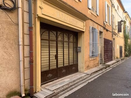 local commercial isle sur la sorgue