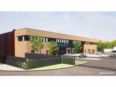 local d'activité 1 518 m²