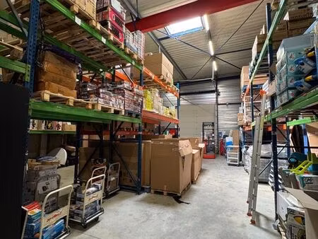 local commercial 1000m²