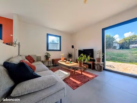 maison individuelle 2024 – 100 m² – terrain 833 m² – vue dégagée – quartier calme – brigna