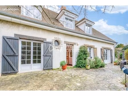 propriété 10 pièces 270 m²