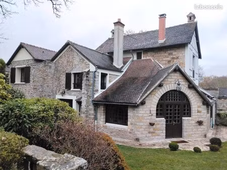 maison 7 pièces 218 m²