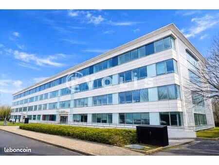 bureaux 2 201 m²