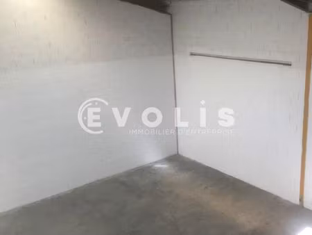 local bureaux 121 m²