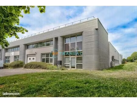 local industriel 458 m²