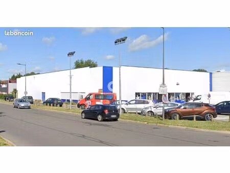 local commercial 1 200 m²