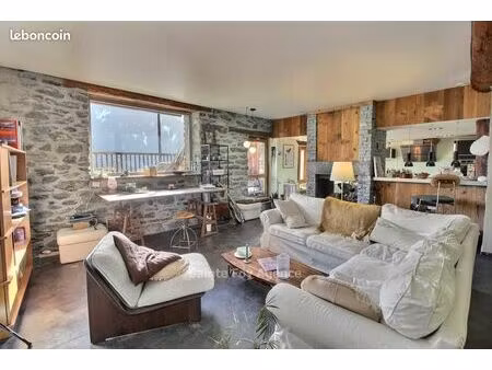 chalet mitoyen avec beaucoup de cachet