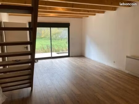 t3 refait à neuf avec terrasse et jardin