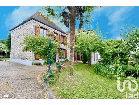maison 8 pièces 175 m²