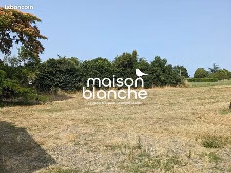 terrain 1500 m² la jonchère