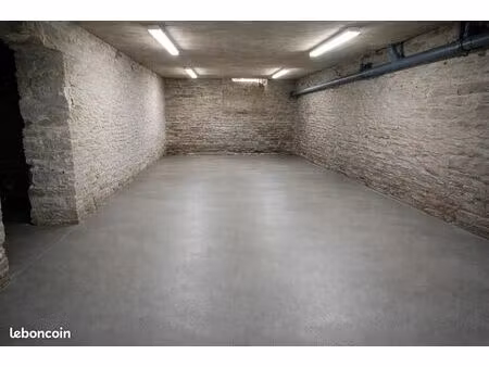 location caves / espace de stockage / garde meuble