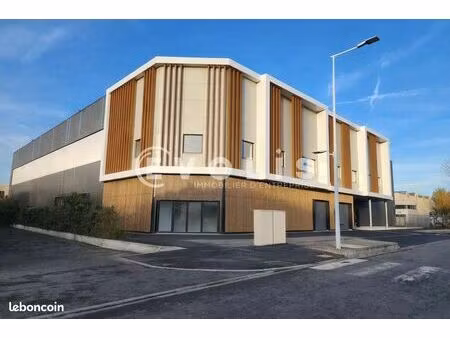 local industriel 3 269 m²