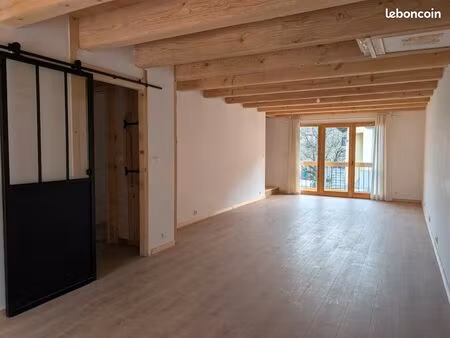 rare – appartement esprit chalet neuf – terrasse 21 m² – proche albertville