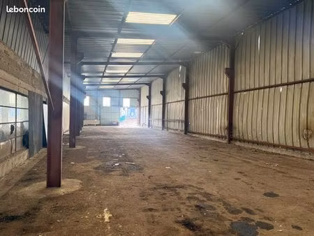 bâtiment d’activité ou de stockage 380m2