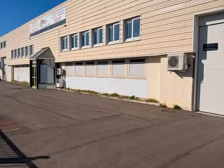 local d activité imprimerie 1350 m2 plus 1000 m2 exterieur