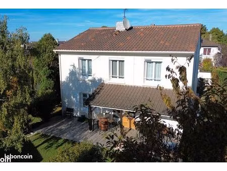 maison 130 m2 6 pièces 2 sdb terrain 575 m2