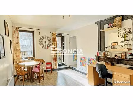 spacieux appartement t4 avec trois balcons et jardin