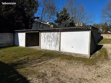 box de 15 6m2 à louer