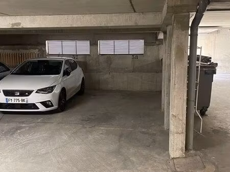 place de parking à louer