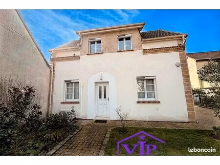 maison 6 pièces 133 m²