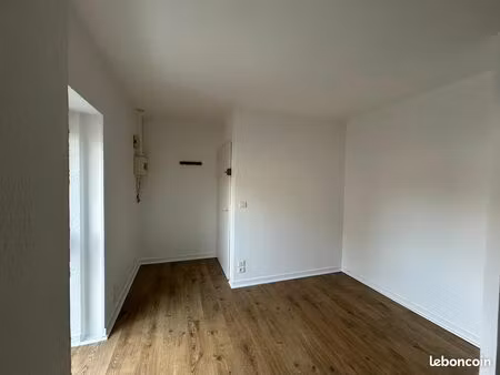 lannion proxi centre ville  appartement t2 avec parking