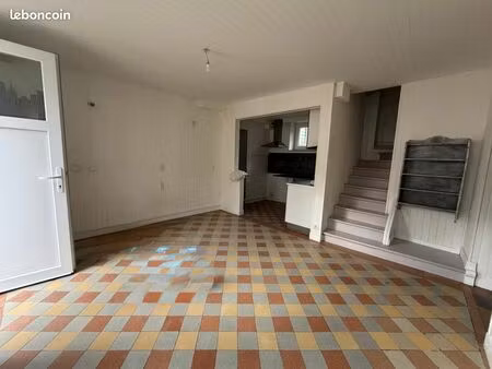 maison 2 pièces 82 m²