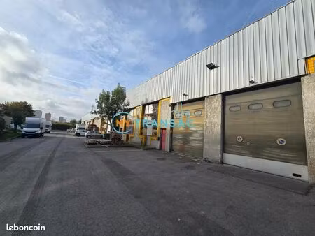 local bureaux 392 m²