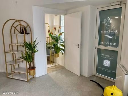 local professionnel / bureau à louer – emplacement premium