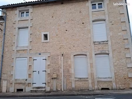 location maison de bourg