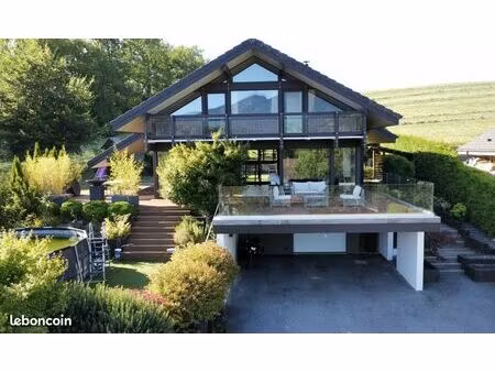 villa 4 pièces 200 m²