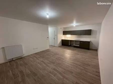 appartement t3 neuf avec terrasse et places de parking