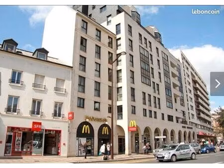 parking sécurisé — face métro charenton-écoles — accès bip