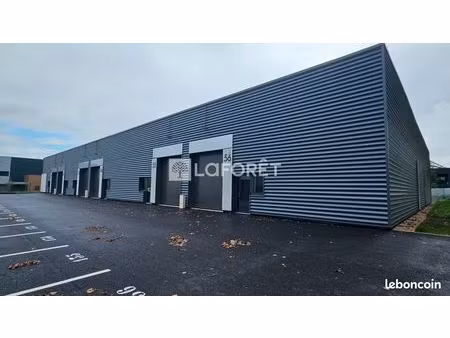 local 105 m² oissel