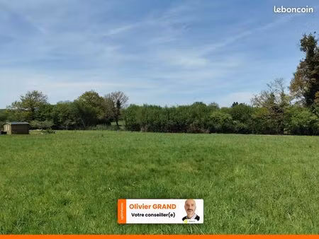 terrain 4 148 m² javerdat