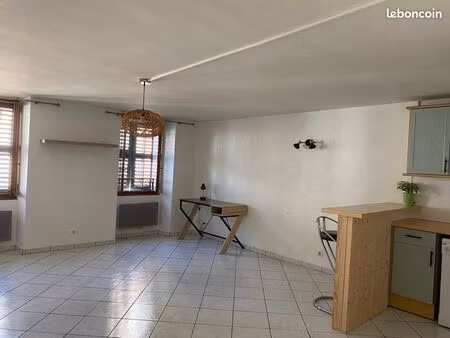 loue grand t2 au cœur des rues piétonnes