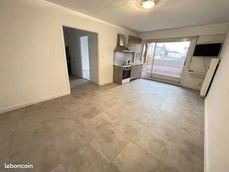 t3 meublé thonon. avec grand balcon